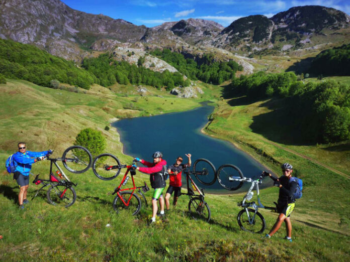 20250422204332_575959