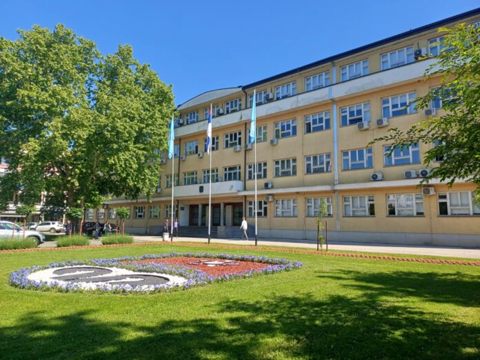 262c63d2-8fc5-42a0-a046-a8b6ac67d38f