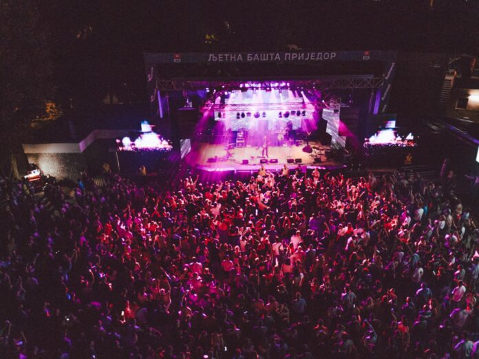 67699709-9855-4828-b447-37c3cea94c53