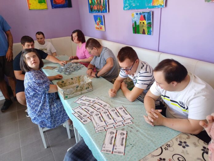 d50fb5ff-566e-472e-b509-44c467bc86b9