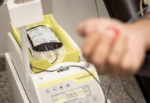 Pripadnici PU Prijedor u akciji dobrovoljnog davanja krvi